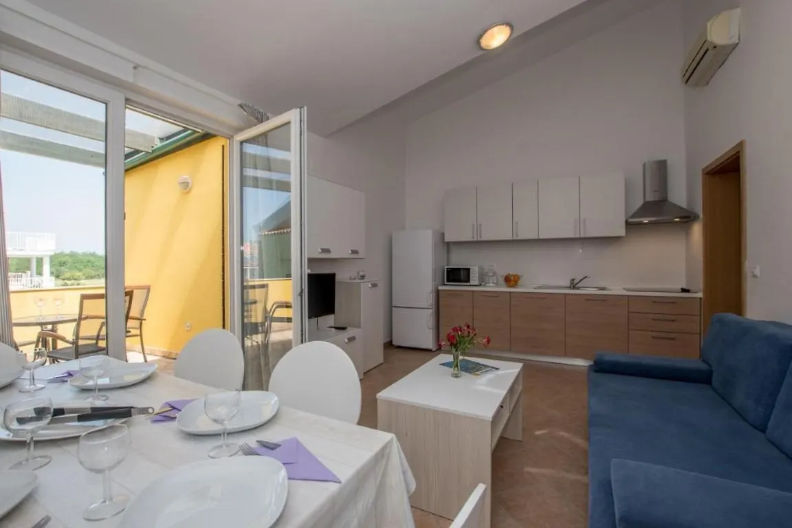 Penzion Apartments Faro Bašanija