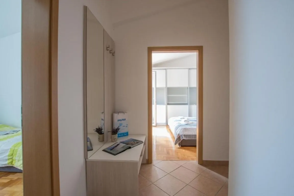 Apartments Faro Bašanija